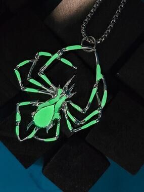 Green Glow in the Dark Spider Necklace Steel 22 Inch Chain Gothic Halloween